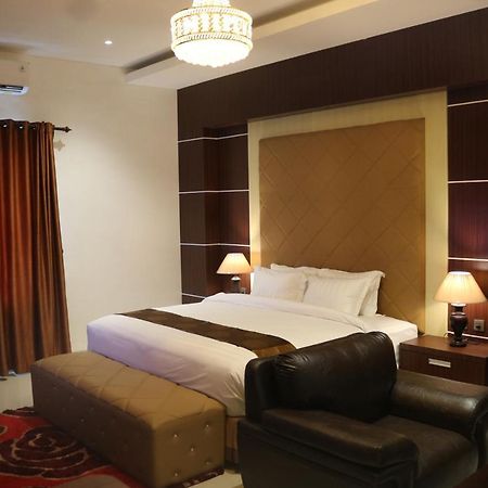 Singapore City Hotel Batu Bara Sungaibalai 외부 사진