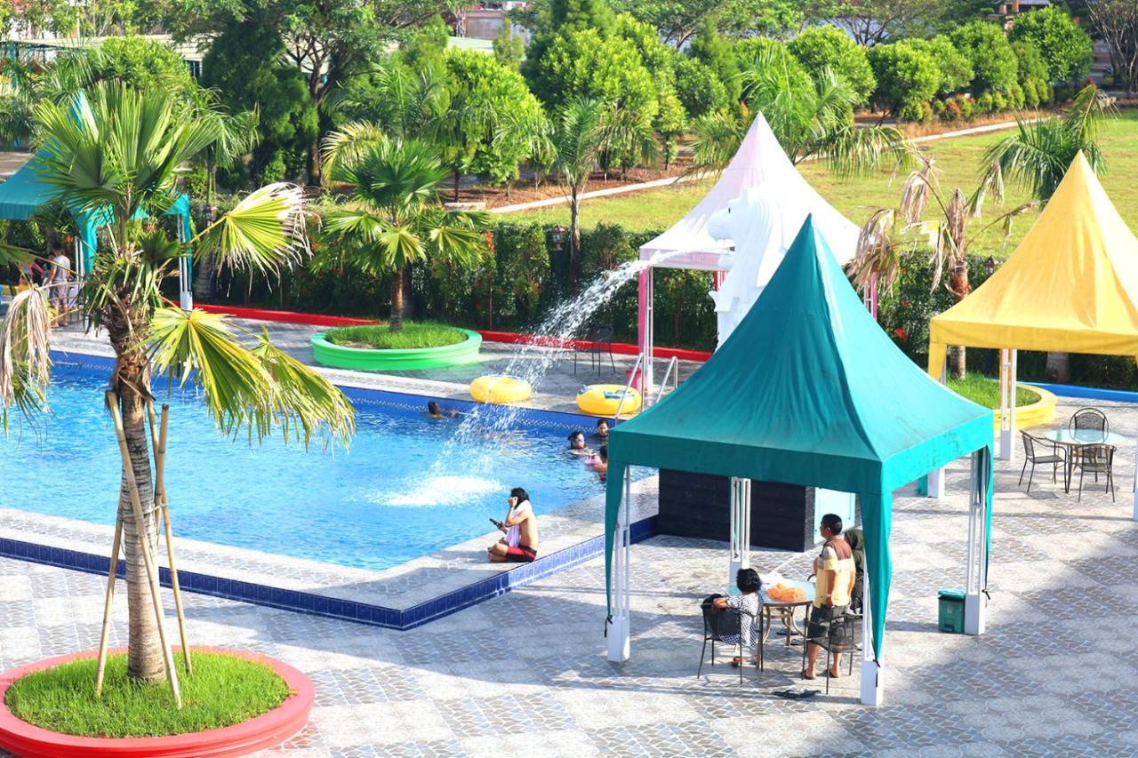 Singapore City Hotel Batu Bara Sungaibalai 외부 사진