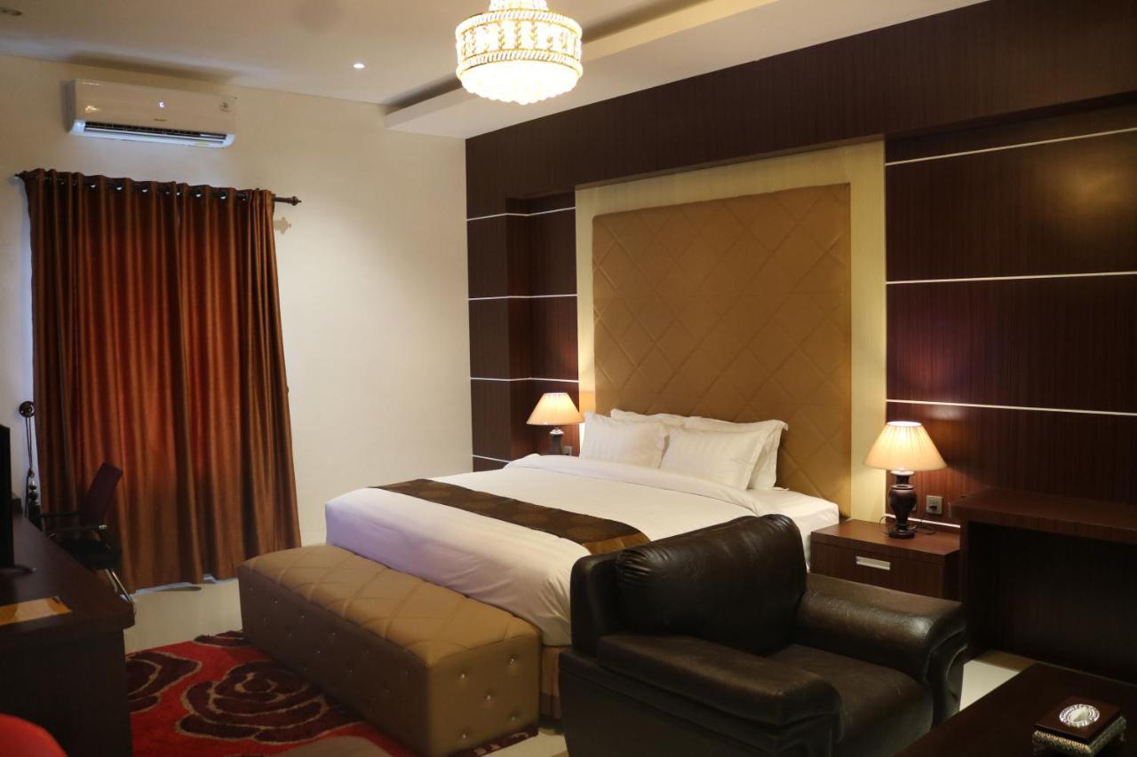 Singapore City Hotel Batu Bara Sungaibalai 외부 사진